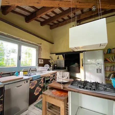 Felicite Et Perpetue Vila *